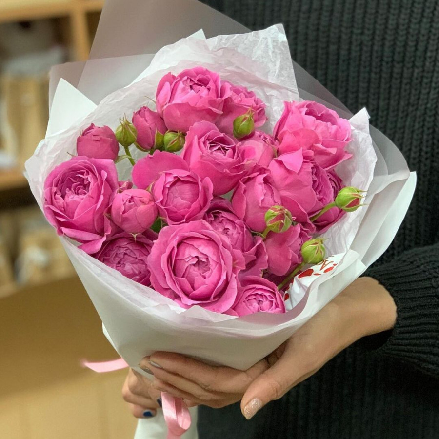 Букет из 5 розовых кустовых пионовидных роз -  фото 2
